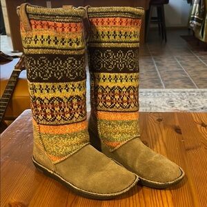 Keen auburn boot Brown and Orange Winter Boots with Nordic Knit Design